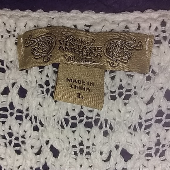 NWT Beautiful Top - Picture 5 of 5